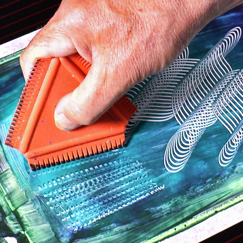 Encaustic Art Rubber Comb 99531510_action_02