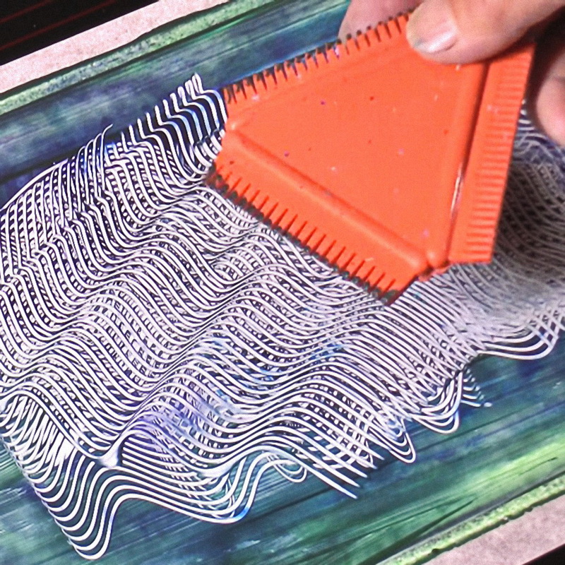 Encaustic Art Rubber Comb 99531510_action_03
